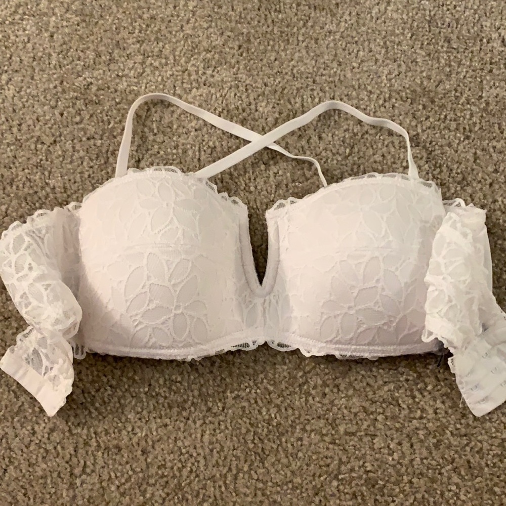 Aerie Floral White Lace Bra in size Medium